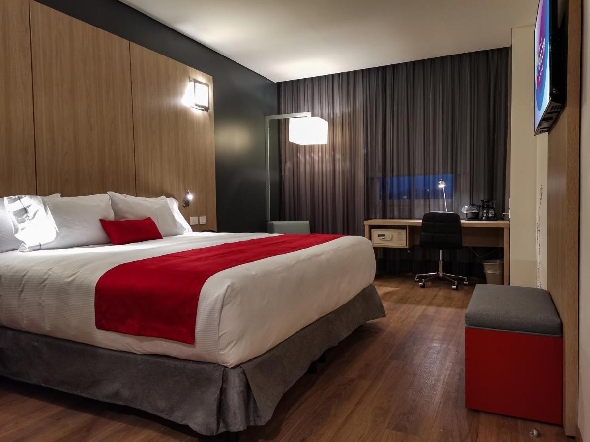 Ramada Encore By Wyndham Monterrey Apodaca Zona Aeropuerto Bagian luar foto